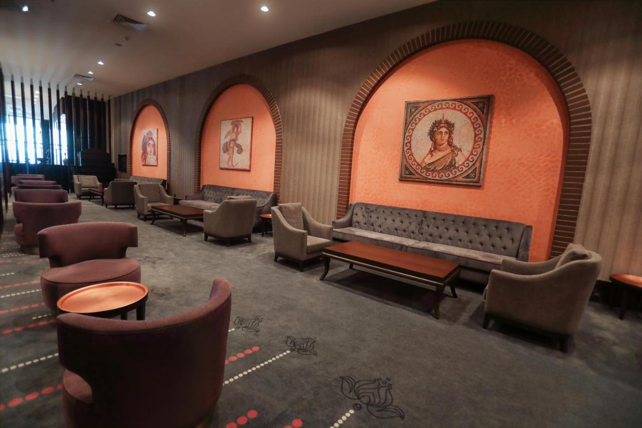 The Green Park Gaziantep Bagian luar foto The lounge at the station