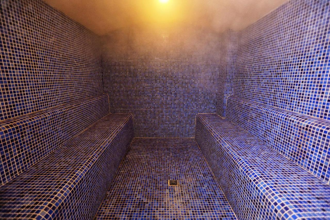 The Green Park Gaziantep Bagian luar foto A steam room